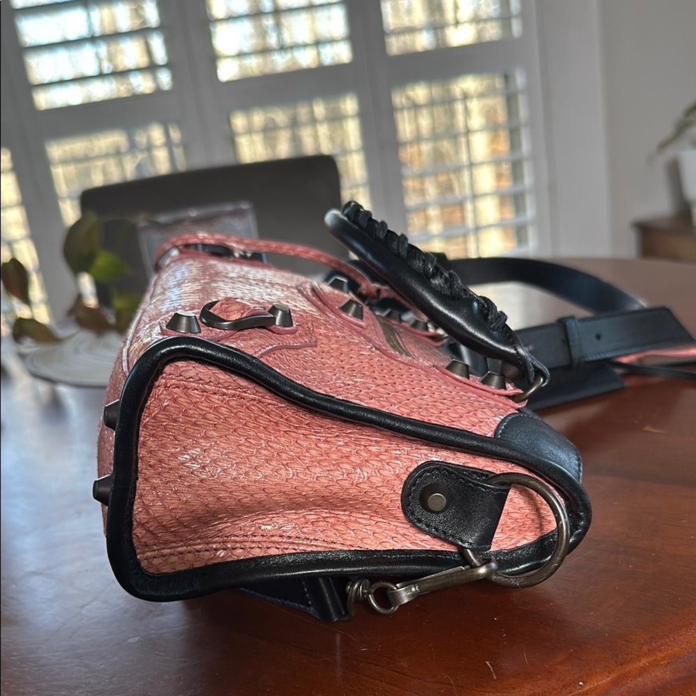 Balenciaga Crossbody - Picture 6 of 12